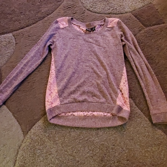 Sweater - Picture 2 of 4